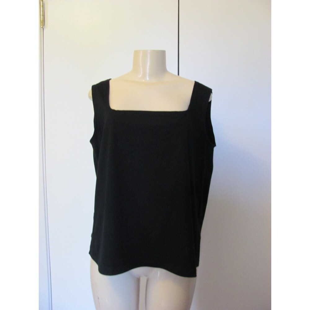 BREAKFAST IN TOKYO/NOBLU BLACK SLEEVELESS SQUARE NECK TOP SIZE S but fits M/LTAG